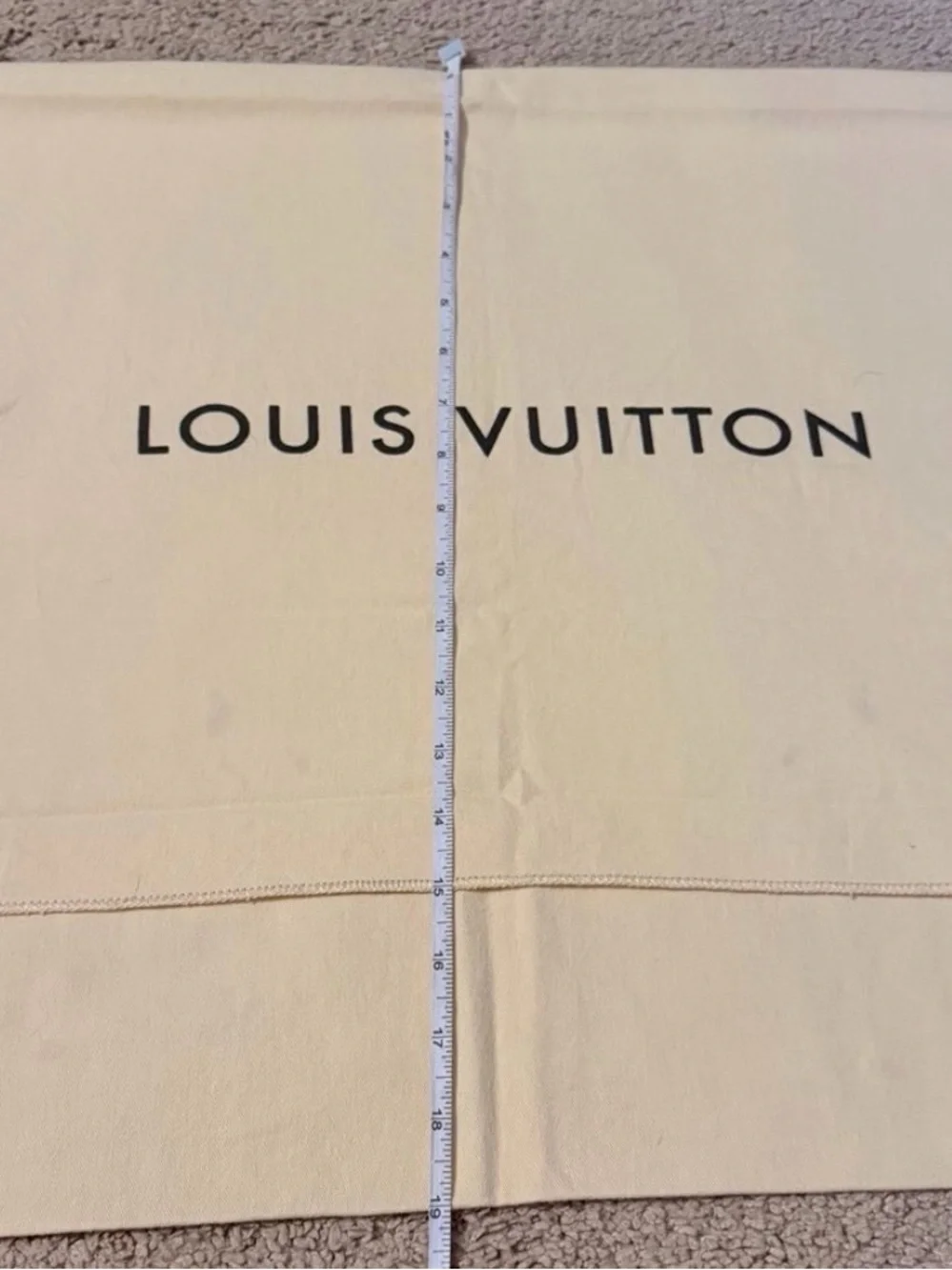 LOUIS VUITTON